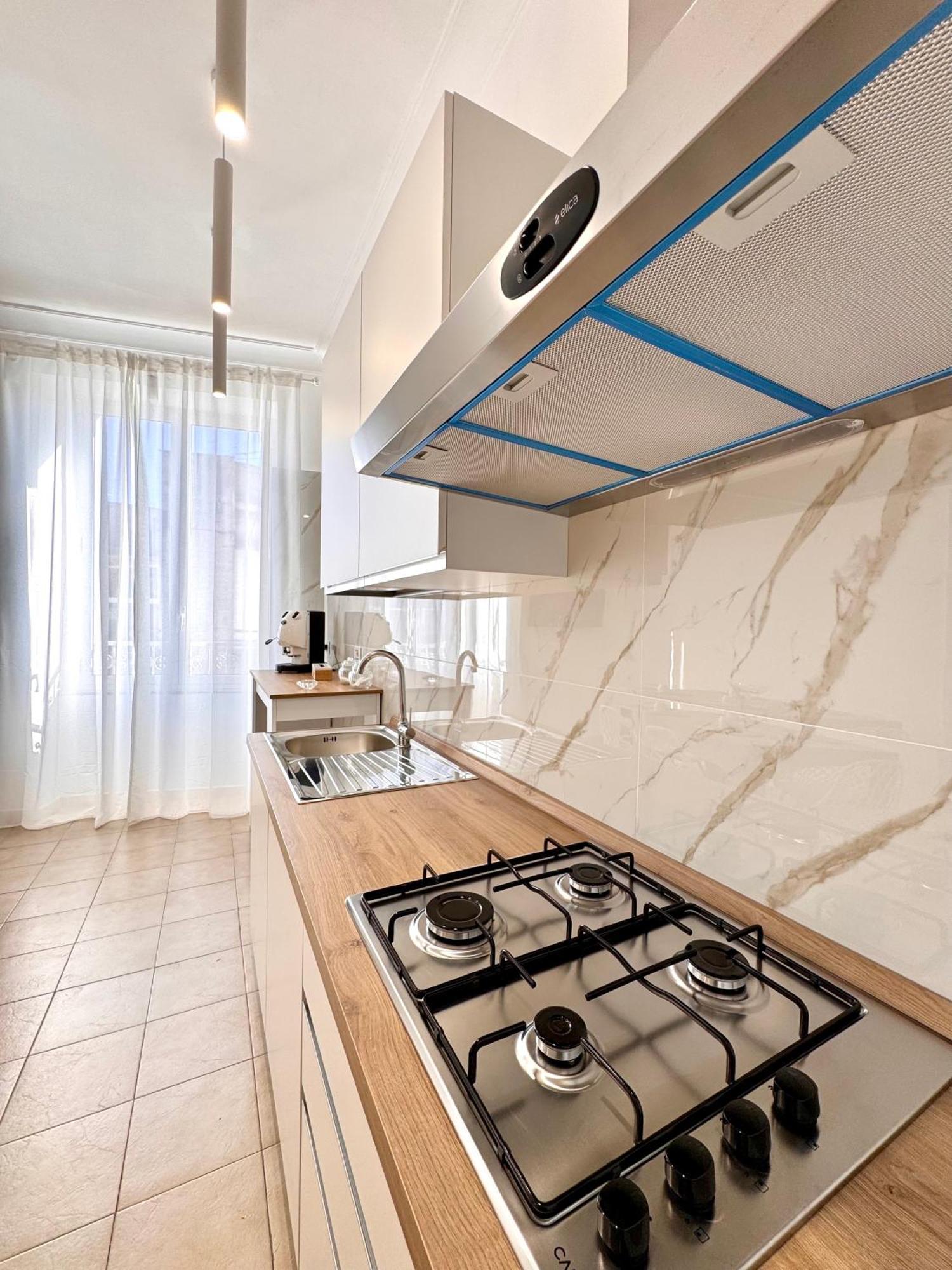Galasso Apartments Неаполь Экстерьер фото