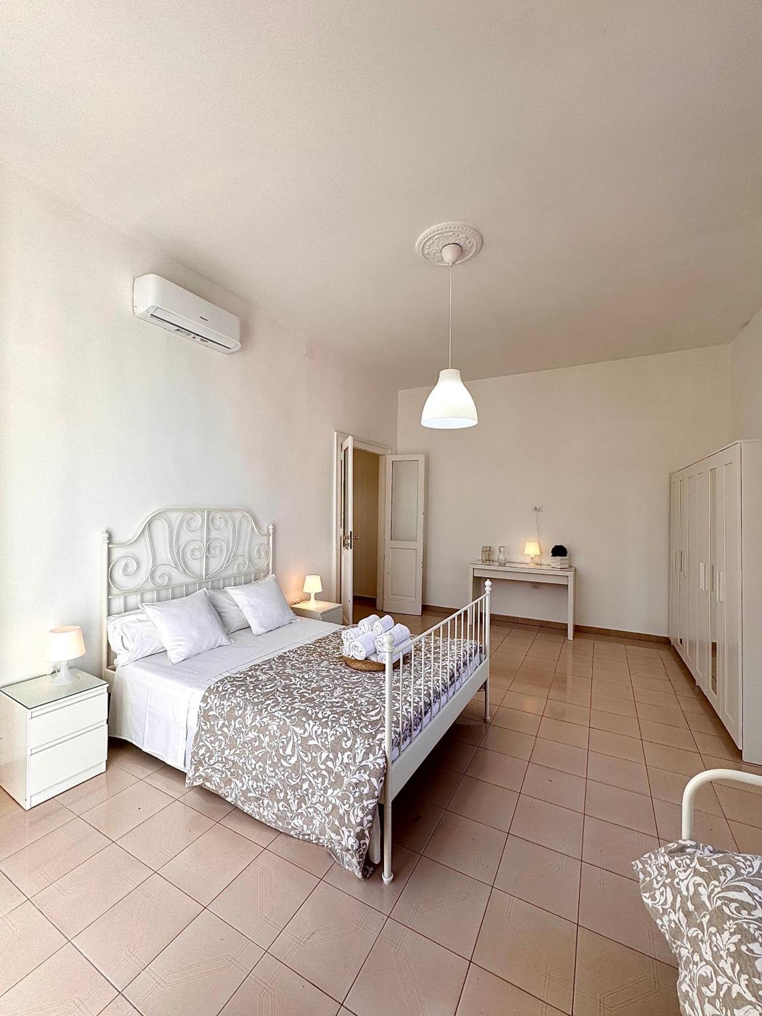 Galasso Apartments Неаполь Экстерьер фото