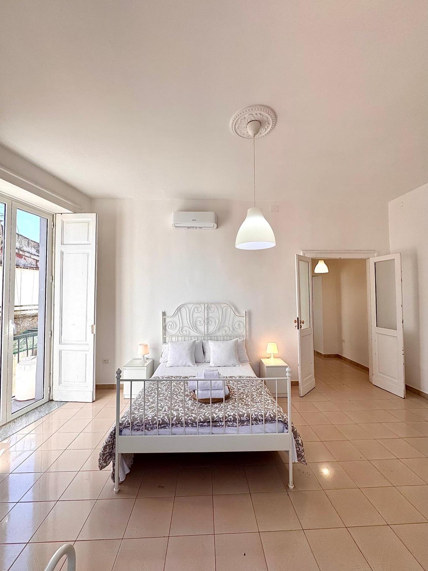 Galasso Apartments Неаполь Экстерьер фото